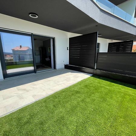 Lux Nanea Apartment 克尔克 外观 照片