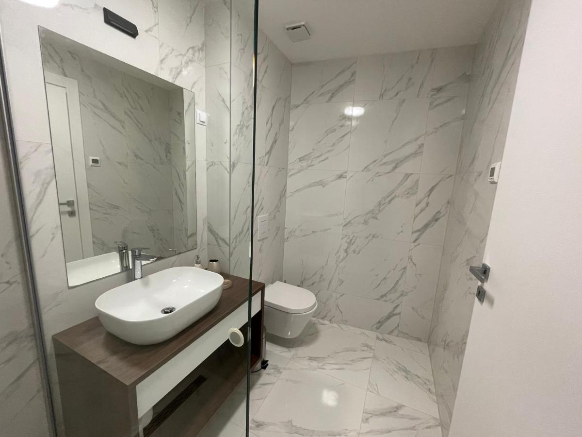 Lux Nanea Apartment 克尔克 外观 照片