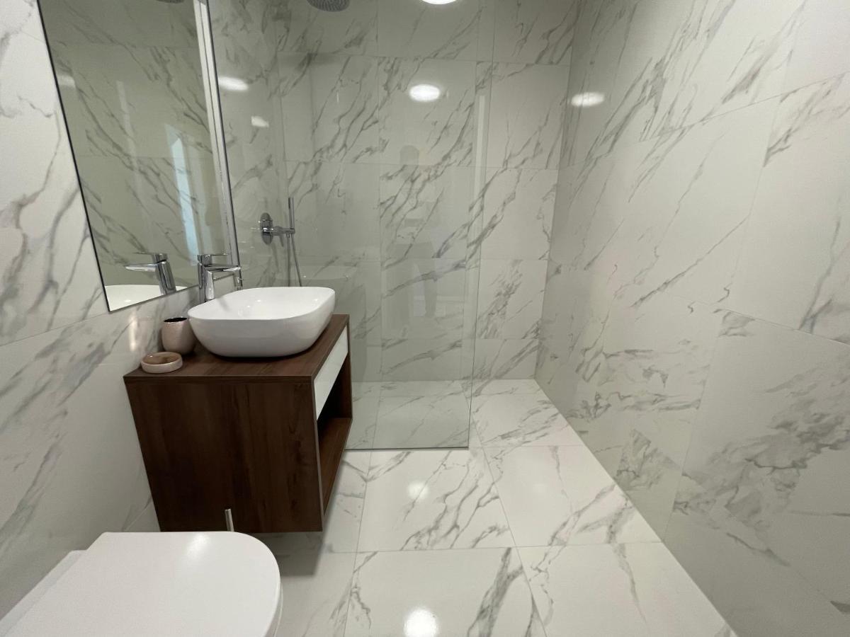 Lux Nanea Apartment 克尔克 外观 照片