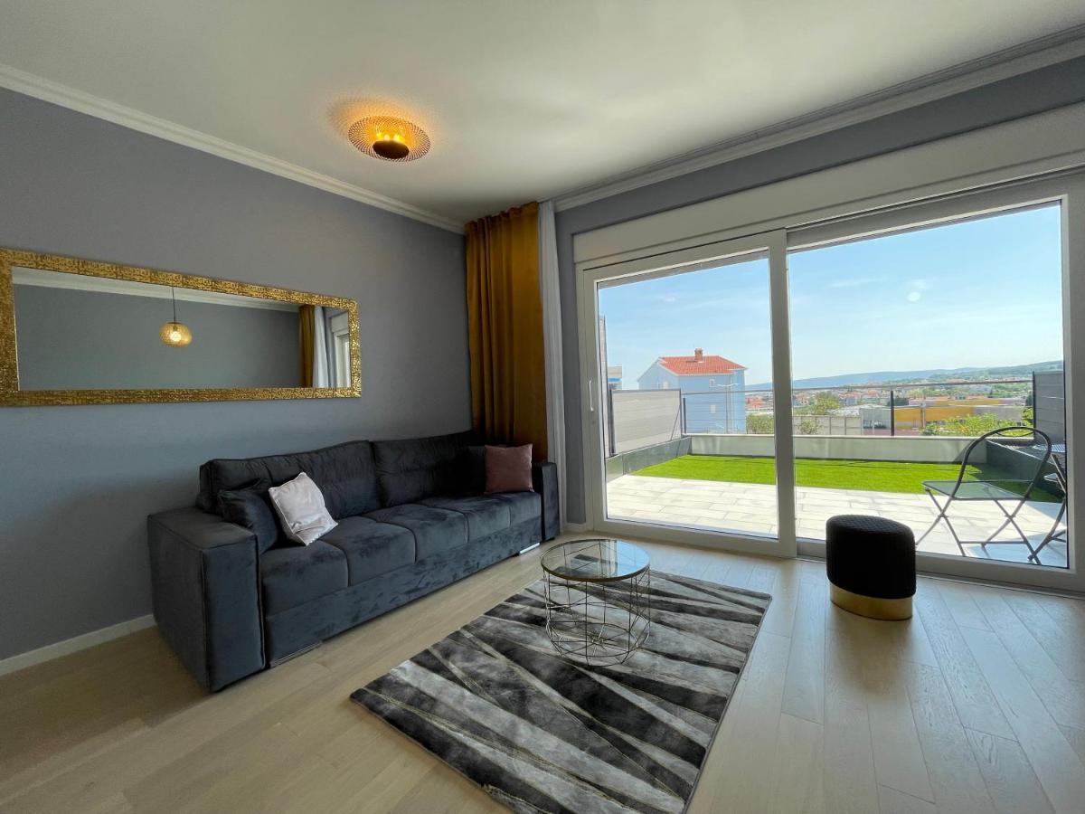 Lux Nanea Apartment 克尔克 外观 照片