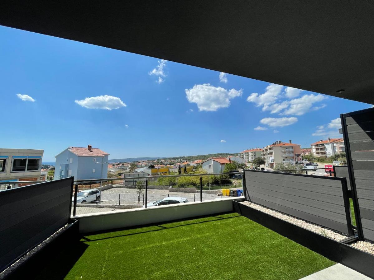Lux Nanea Apartment 克尔克 外观 照片